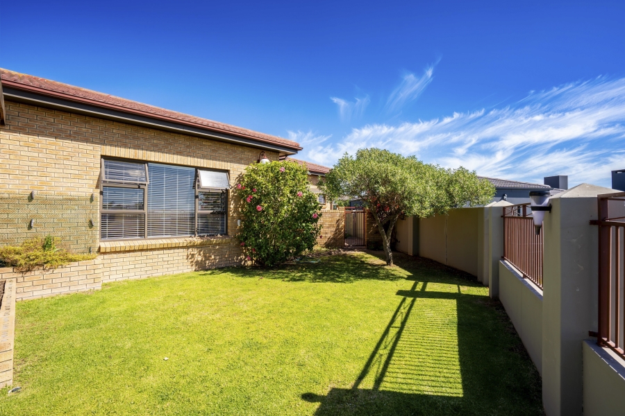 4 Bedroom Property for Sale in Myburgh Park Western Cape